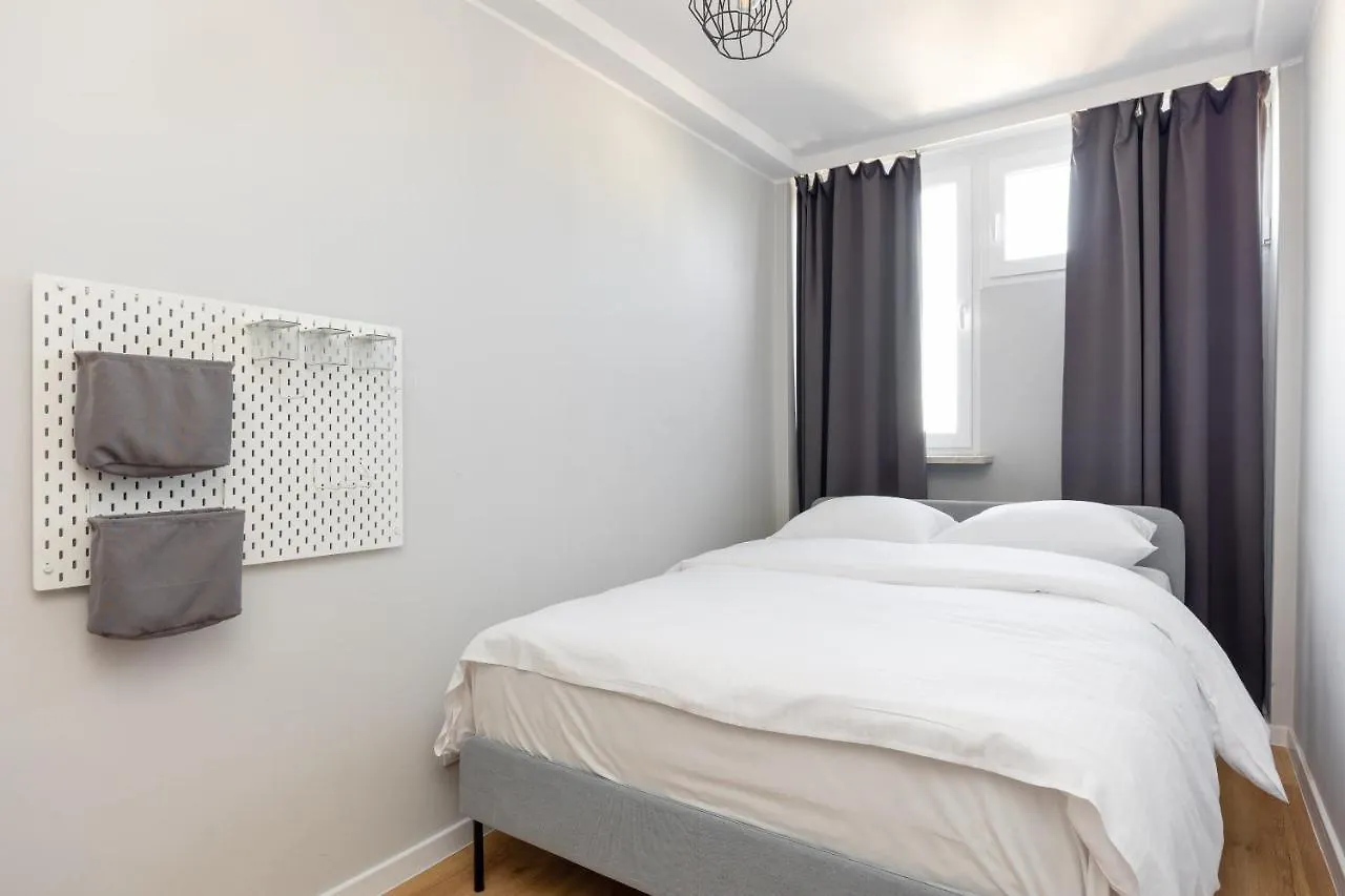 Park Mirowski Blue Apartment Warsaw 0*,  Poland